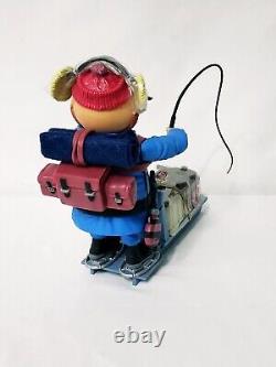 Playing Mantis Rudolph Reindeer Yukon Cornelius Sled Team Christmas Memory Lane