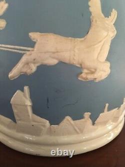 RARE Christmas Blue BowlSanta Sleigh Flying Reindeer Wedgwood Jasperware-Style