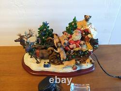 RARE! DANBURY MINT PUGS DOG CHRISTMAS SANTA'S SLEIGH With REINDEER LIGHTS UP
