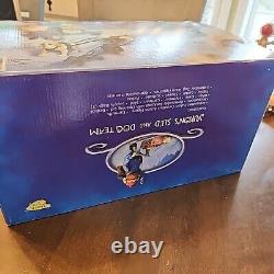 RUDOLPH Reindeer YUKON CORNELIUS Sled Team Memory Lane Playing Mantis 2002 NEW