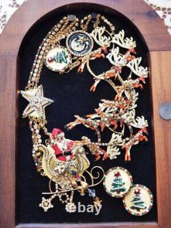 Rare LUNCH AT THE RITZ Christmas Santa Sleigh & Reindeer Necklace & Earrings Set