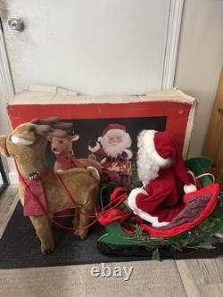 Rare Vintage 1993 Santa's Best Animated Santa, Reindeer and Sleigh READ