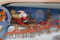 Rudolph Red Nosed Reindeer Santa's Sleigh & 192425532819 Peanuts Dance party