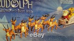 Rudolph Santa's Sleigh & Reindeer Team Memory Lane Playing Mantis 2002