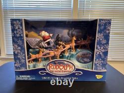 Rudolph Santa's Sleigh and Reindeer Team Playset 2004 Memory Lane