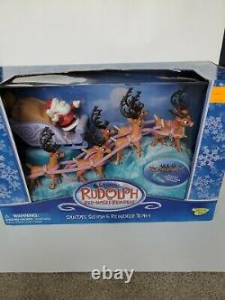 Rudolph The Red Nosed Reindeer Santas Sleigh & Reindeer Team new in box