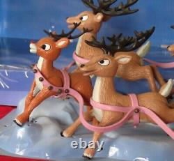 Rudolph the Red-Nosed Reindeer Santa's Sleigh & Reindeer Team Memory Lane Mantus