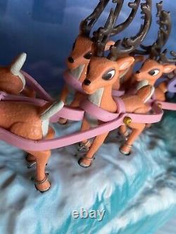 Rudolph the Red Nosed Reindeer Santa's Sleigh and Reindeer Team