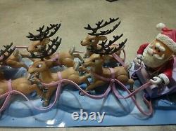 Rudolph the Red Nosed Reindeer Santas Sleigh & Team