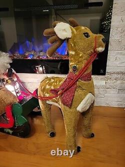 SANTA'S BEST Lighted Holiday Animation Figurine Christmas Santa Sleigh Reindeer