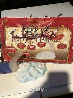 Santa Musical Sleigh Rudolph the Red Nosed Reindeer Display Stand Play Set 2007