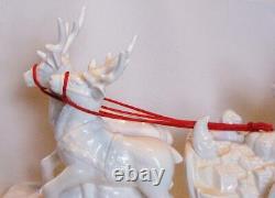Santa's Sleigh and Reindeer porcelain MUSIC BOX plays Jingle Bells 1980's rare