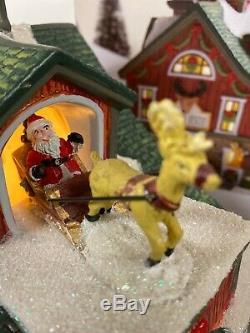 St Nicholas Square Village Christmas Reindeer Rescue Barn Santa Sleigh Tree New