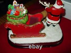 Thomas Kinkade Santa Sleigh & Reindeer Figurine Bradford Musical Lighted RARE