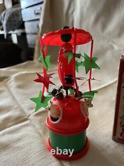 VINTAGE CHRISTMAS CELLULOID WIND-UP TOY SANTA IN SLEIGH WithNODDING REINDEER withBOX