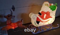 VINTAGE Grand Venture Santa Claus Sleigh 1 Reindeer Christmas Lighted Blow Mold