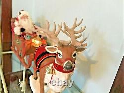 VINTAGE SANTA REINDEER SLEIGH MUSICAL ANIMATED ILLUMINATED 90s LARGE DISPLAY