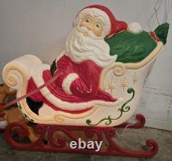 VTG Grand Voyager Christmas Santa Sleigh & 1 Reindeer Light Up Plastic Blow Mold