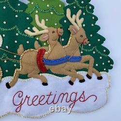Vintage Bucilla Felt Applique Santa Sleigh Reindeer Sequin Wall Hanging Finished