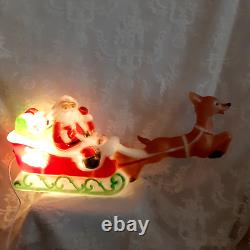 Vintage Carolina Enterprises 1981 Christmas Santa Sleigh Reindeer Lighted