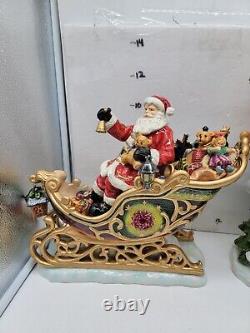 Vintage Members Mark Santa Sleigh with Reindeers Christmas Centerpiece