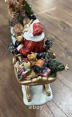 Vintage Members Mark Santa Sleigh with Reindeers Christmas Centerpiece Decor