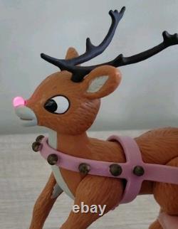Vintage Memory Lane Rudolph Santa's Sleigh & Reindeer Team Playset