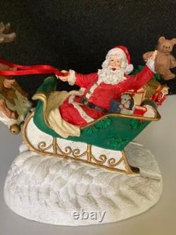 Vintage Midwest Cannon Falls Santa Sleigh Reindeer Flying Deer Resin Sculpture F
