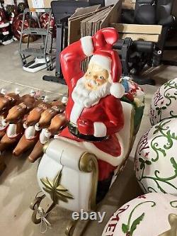 Vintage santa in sleigh + 9 reindeers (Giant)