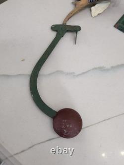 Vtg Balance Toy Santa Sleigh & Reindeer Balancing Metal Folk Art Pendulum Xmas