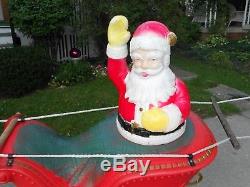 Vtg. Flying Outdoor Santa in Sleigh with 8 Flying Reindeer Poloron Blow Mold