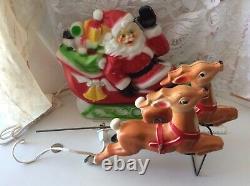 Vtg Xmas blow mold Santa waving sleigh 2 reindeer empire table top 1970 USA